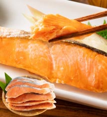 [50％オフ]＼最安挑戦／ 厚切り鮭切り身1kg！